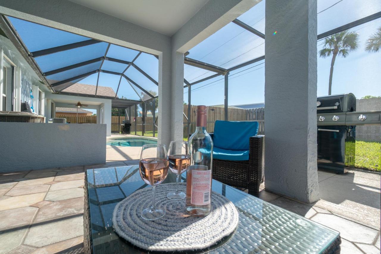 Serene Seaside Retreat - Dog Friendly - 2Br Townhouse With Shared Heated Pool Steps To Paradise Beach! Melbourne Bagian luar foto