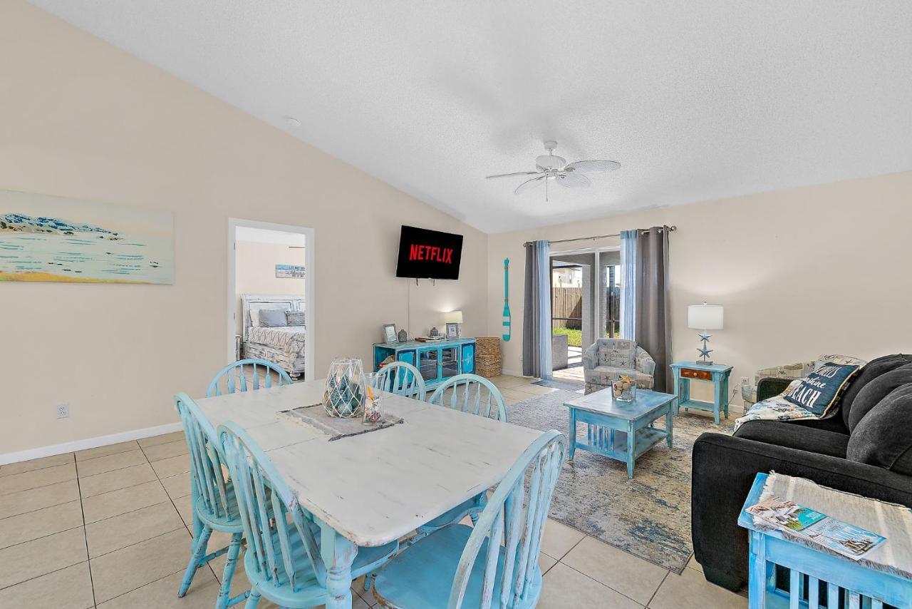 Serene Seaside Retreat - Dog Friendly - 2Br Townhouse With Shared Heated Pool Steps To Paradise Beach! Melbourne Bagian luar foto
